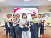 春風(fēng)十里，不如你笑顏！致最美的你們