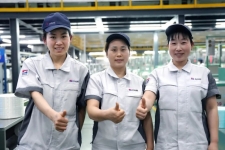 巾幗綻芳華！中國巨石這個團(tuán)隊獲評“全國巾幗文明崗”