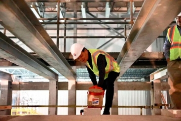 一錘定音！巨石美國年產(chǎn)8萬噸生產(chǎn)線窯爐鎖磚