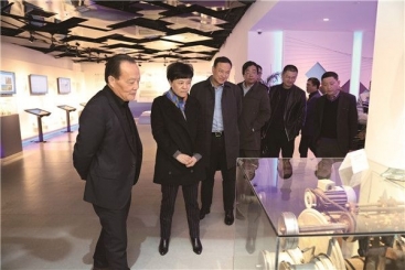 桐鄉(xiāng)市委副書記、市長王申峰一行蒞臨巨石本部調(diào)研